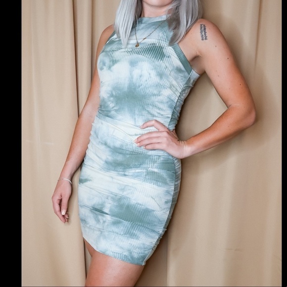 Dresses & Skirts - Tie-dye ruched bodycon dress